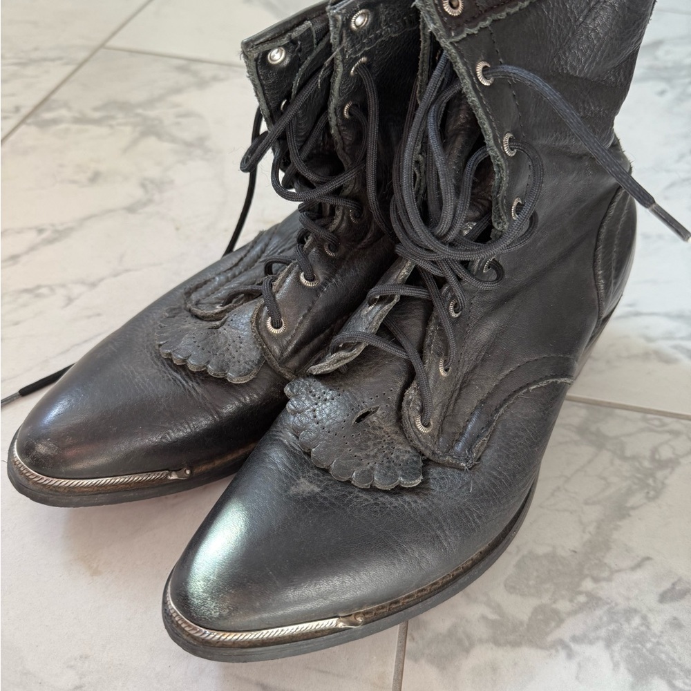 Vintage Black Leather Boots Classic Style Womens Size 7.5
